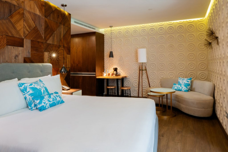 The Fives Downtown Hotel and Residences