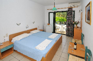 Paloma Garden & Corina - Paloma Garden