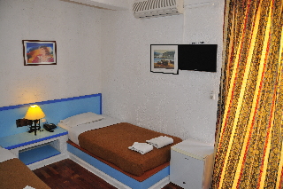 Pollis Hotel