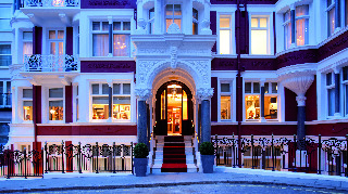 St. James'S Hotel & Club