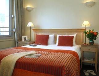 Adagio La D?fense Esplanade