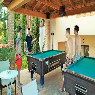 Bella Elena Apartments