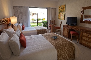 Grand Coco Bay
