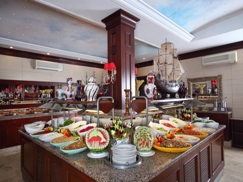 Cactus Mirage Family Club