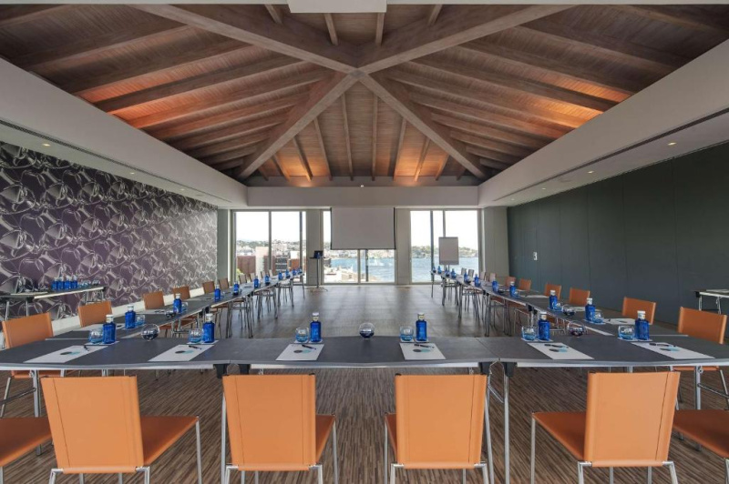 Barcel? Illetas Albatros Hotel (adults only)