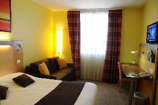 Kyriad Avignon Courtine Gare