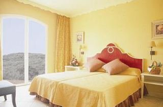 Grupotel Macarella Suites & Spa