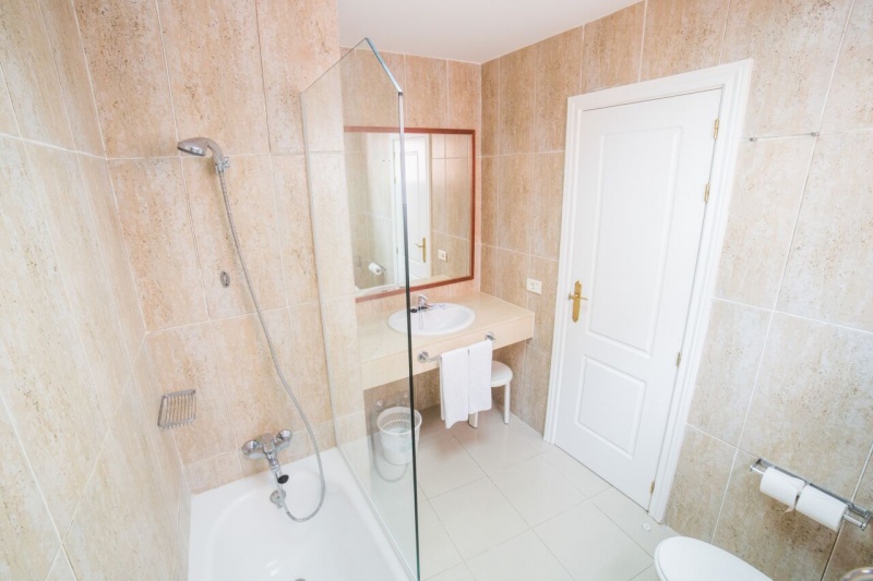 RF Astoria Hotel (Only Adults)